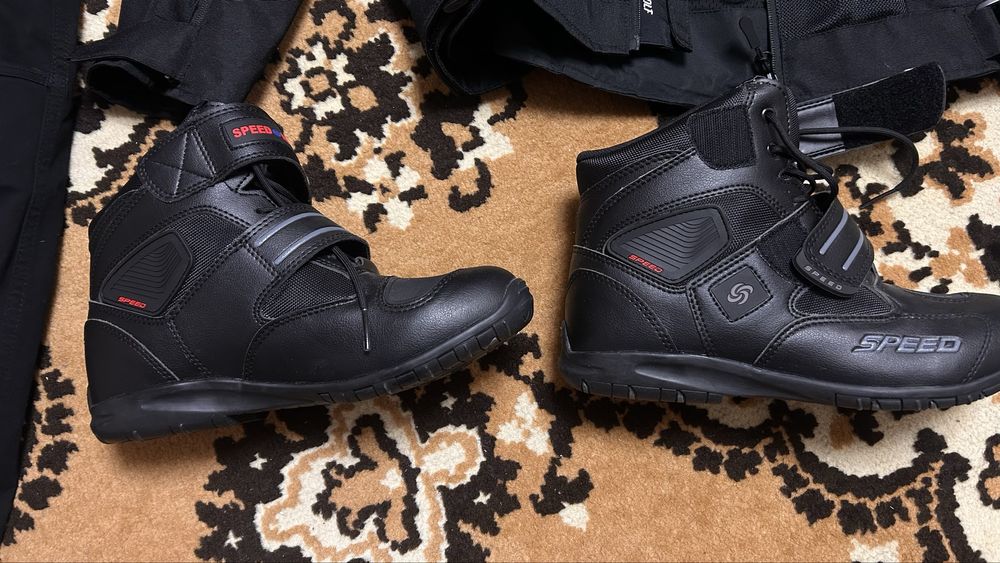 Продам мото экипировку