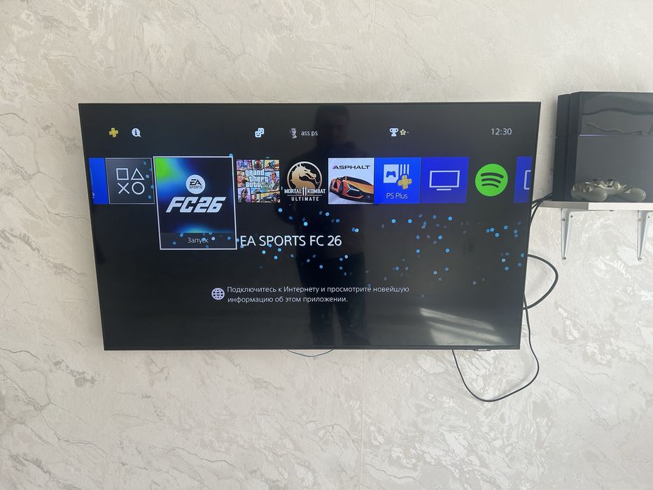 Продам PlayStation 4.  408гб