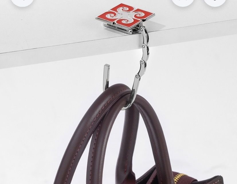 Закачалка за дамска чанта Димс-92 Pierre Cardin PCN025