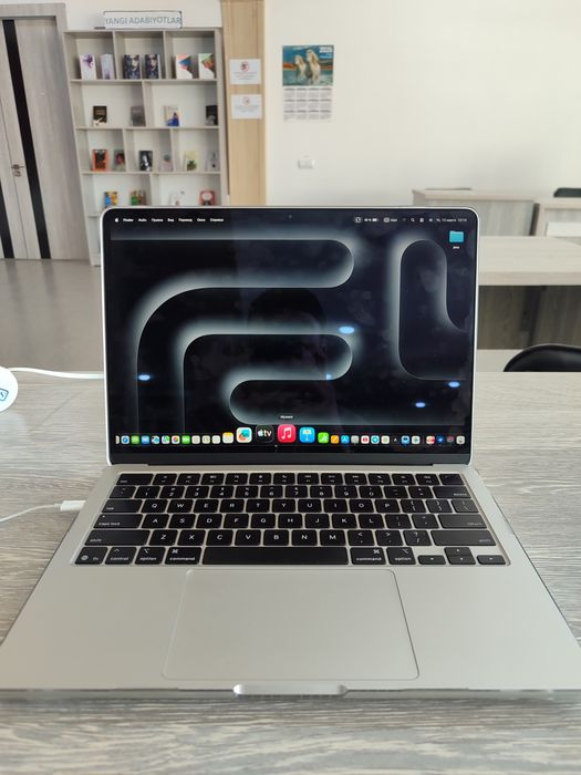 Macbook 13 Air M4 16-256 Gb silver
