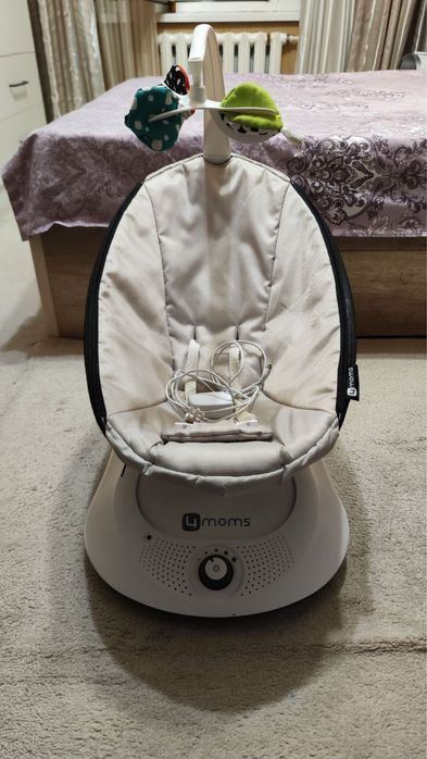 Продам шезлонг для детей до 11.3 кг.