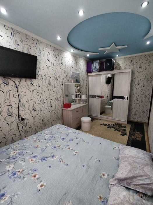SROCHNO 3 xonali 72 v2 kvartira sotiladi