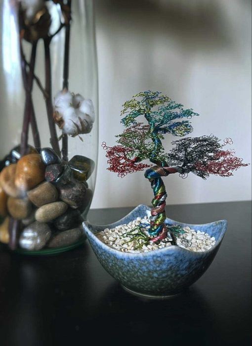 Bonsai decorativi din sârmă, creați manual