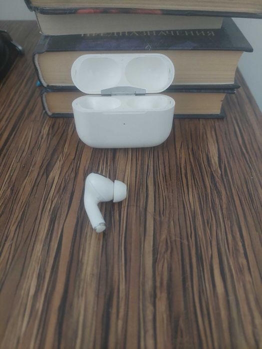 Зарядная станция от эйр подс про