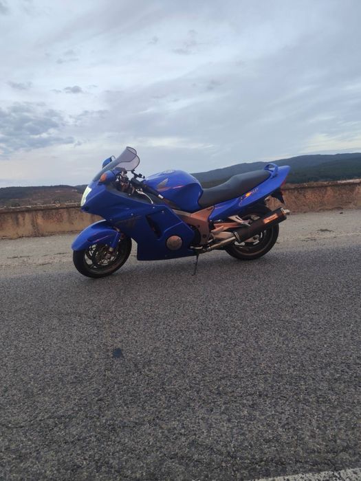 Honda cbr 1100 в добро състояние готов за сезона