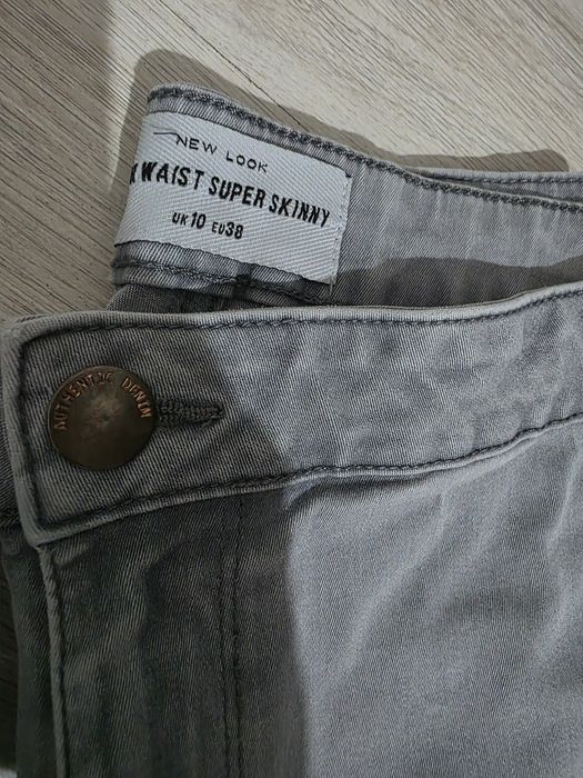 ЛОТ Дънки Хс носени