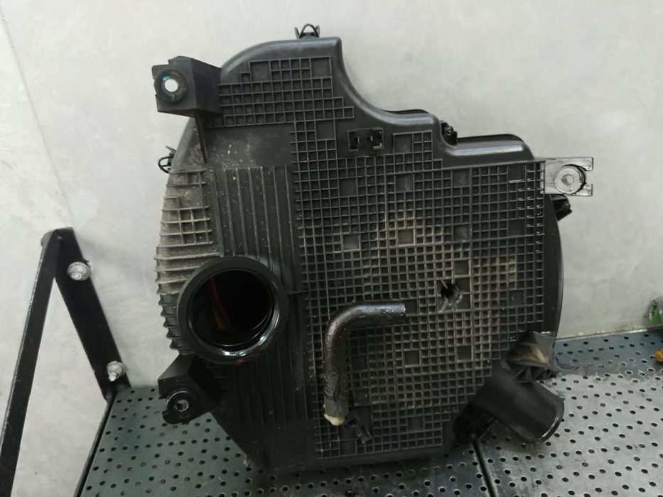 carcasa filtru aer 1.4 b dacia sandero  logan 8200861226  8201060237  8200861204