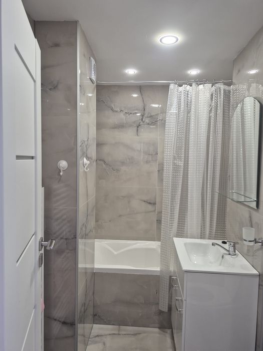 Inchiriez apartament 2 camere