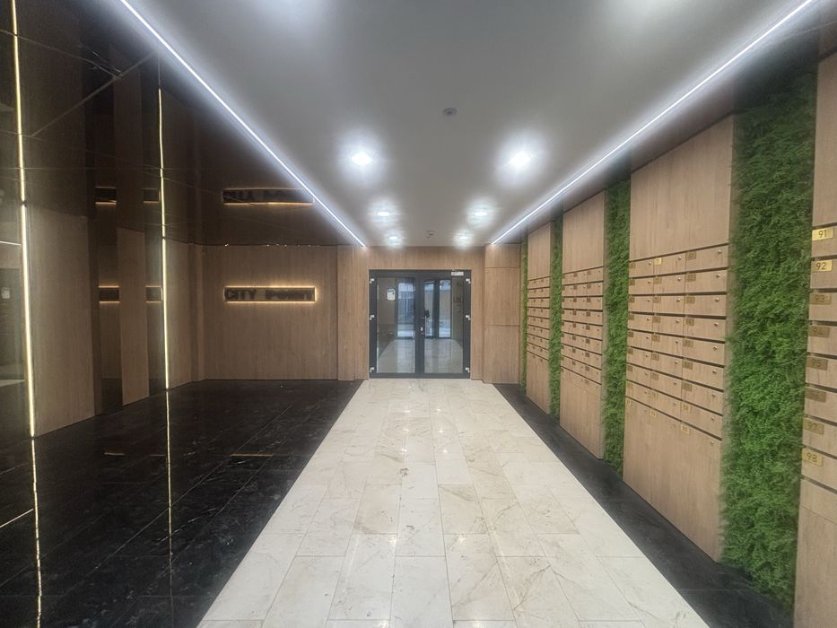 Inchiriez in  City Point, faza2, Ap. 2 camere in curs de mobilare