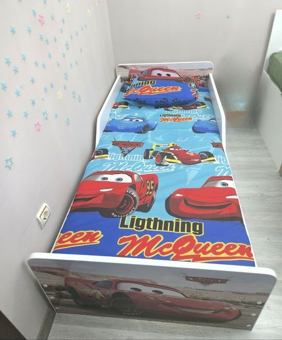 Олекотено + чаршаф McQueen