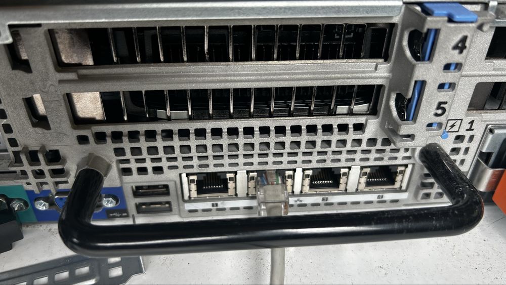 PowerEdge R720 – 128GB RAM, 18TB storage
