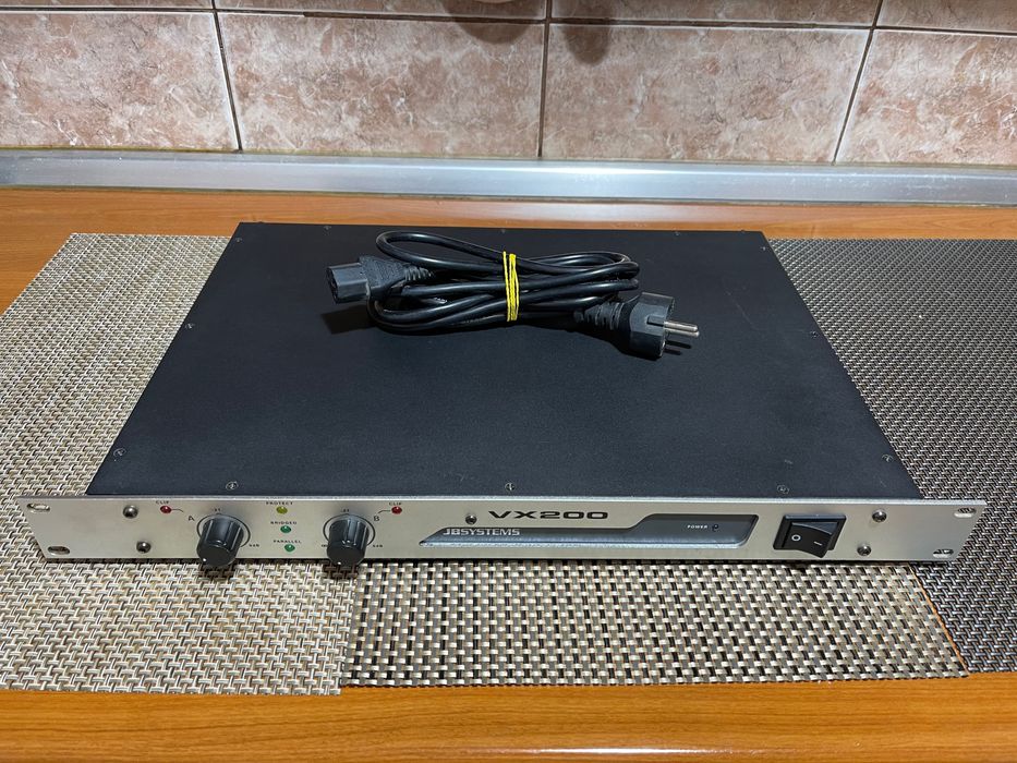 PUTERE/Statie /amplificator audiofrecvență de 2X110W RMS