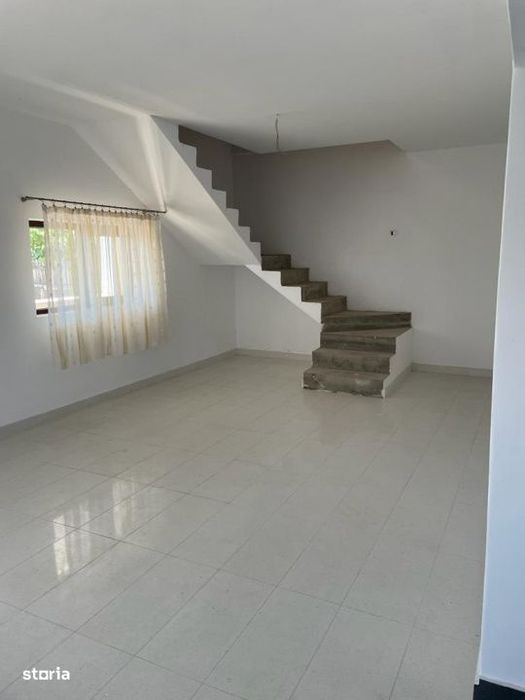 Casa spatioasa 184 mp de vanzare – Sadova, Dolj