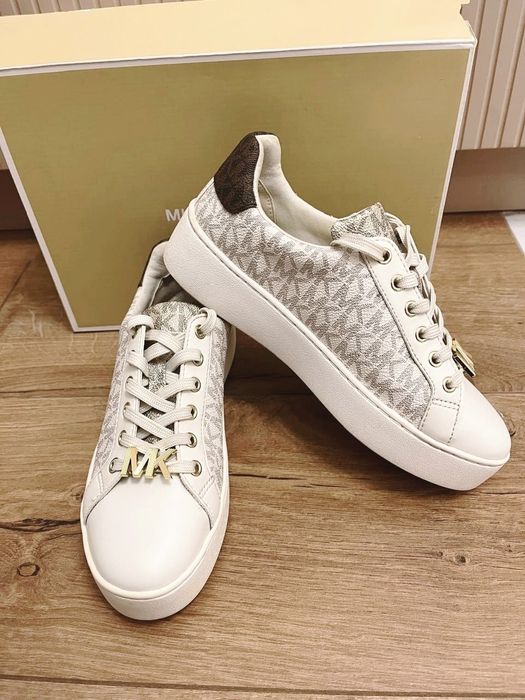Кроссовки Michael Kors бежевый. Оригинал.