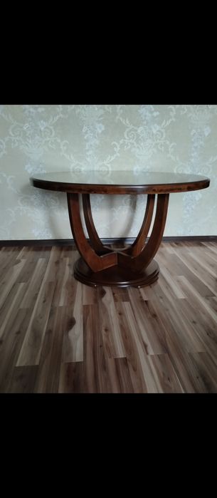 Продам стол в отличном состоянии