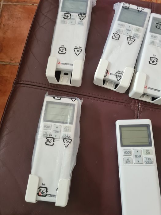 Telecomanda Mitsubishi Aer condiționat nouă cu suport