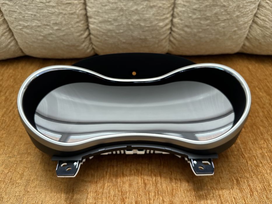 Ceasuri bord Jeep Grand Cherokee : 68244043AE