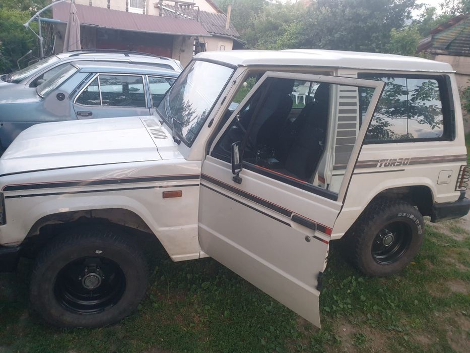 1988 Mitsubishi Pajero Mk1 fara rugina
