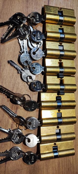 Cilindru yala 9 buc cu aceeias chei