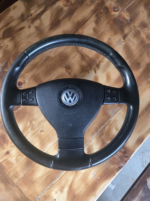 Мултиволан с пера за passat B6