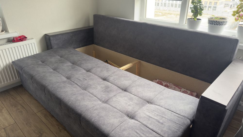 Диванчик гостинный