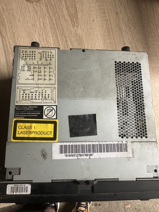 Продавам навигация за Голф 5