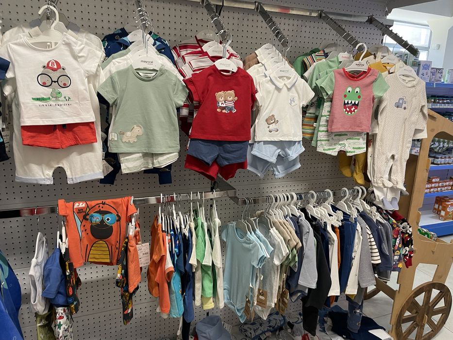 РАЗПРОДАЖБА!!на едро детски дрехи Mayoral и Boboli