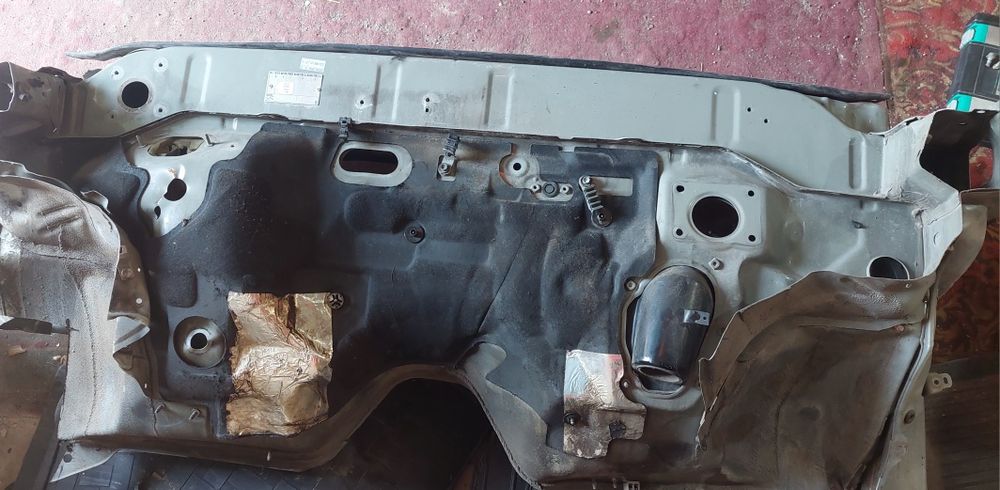 Моторный щит Prado 95 левый руль