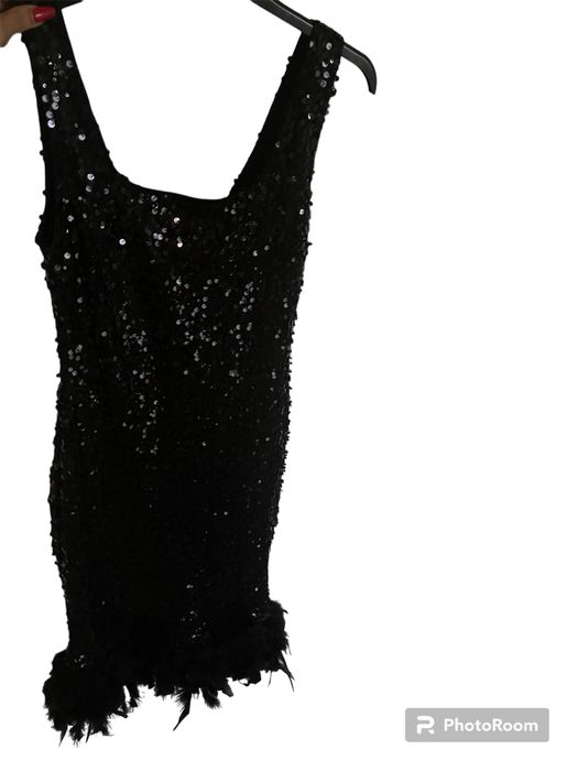 Rochie cu paiete si pene