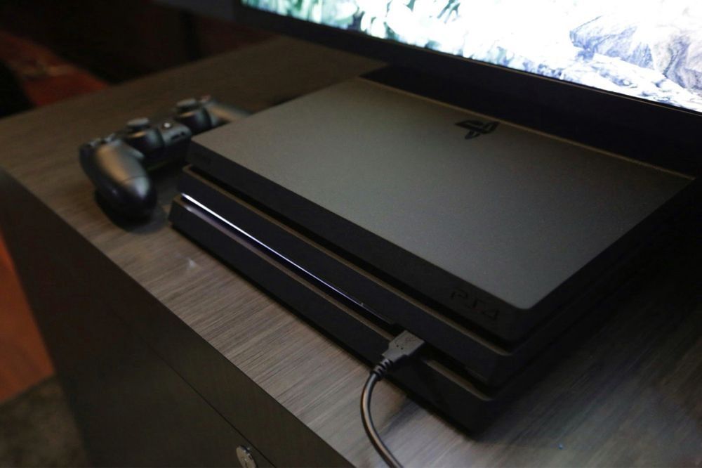 Ps4 pro 1TB koreadan kelgan