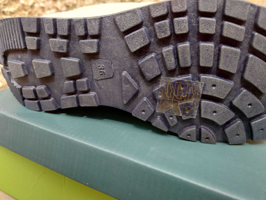 Кожени маратонки