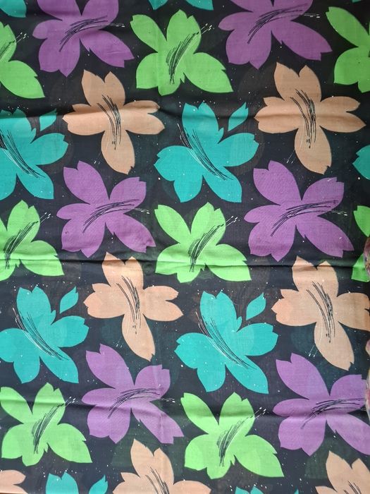 Отрез натуральной ткани крепдешин