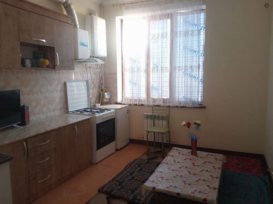 Tamojni orqa tomonida sohilda ketishda  1 xonali 2 etajda