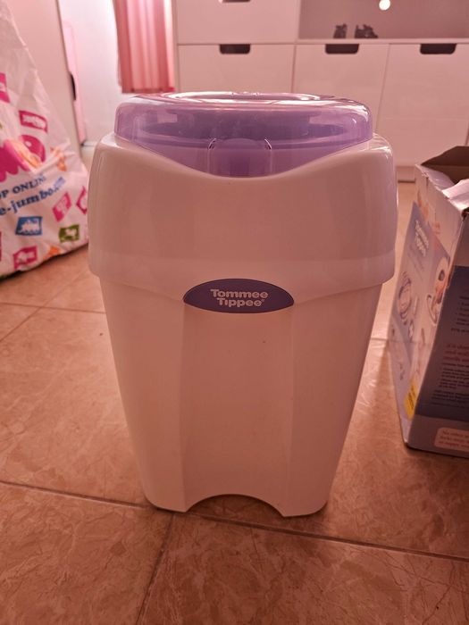 Бебешки уреди и стол за хранене