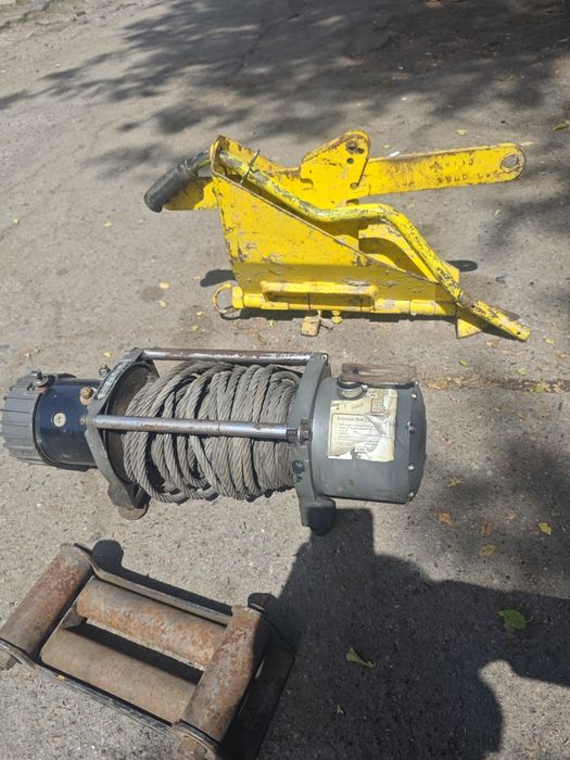 Лебёдка 5.5т ironman 12v + якорь