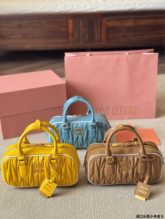 Geanta Miu Miu piele naturala pe comanda