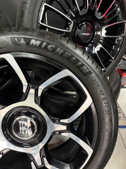 Rolls-Royce Cullinan Black Badge диски оригинал