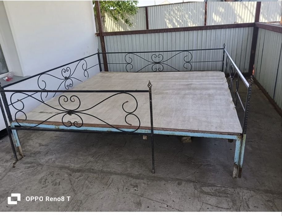 Продам  металлический тапчан