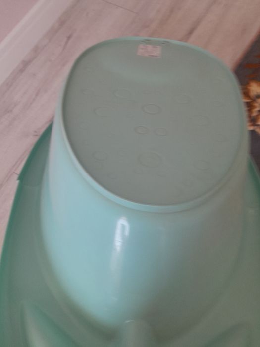 Продаётся качественный детский ванны