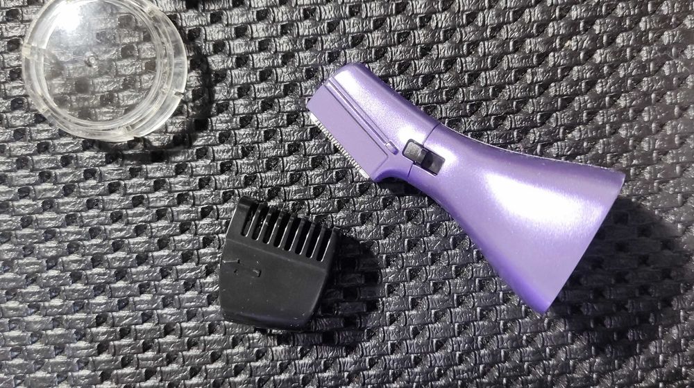 Безжичен тример "Wahl" 9865 + несесер и аксесоари - Без зарядно е