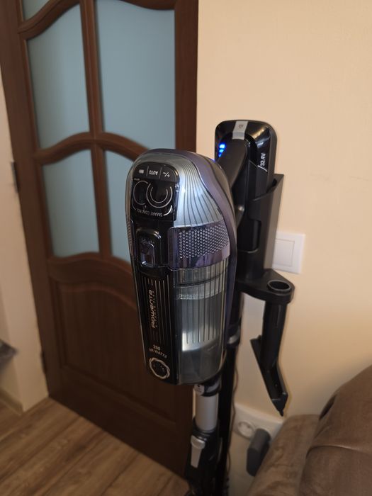 Aspirator vertical fara fir Rowenta X-Force Flex 14.60 Aqua RH99C3WO cu mop, 480W, 32.4V, autonomie 70 min