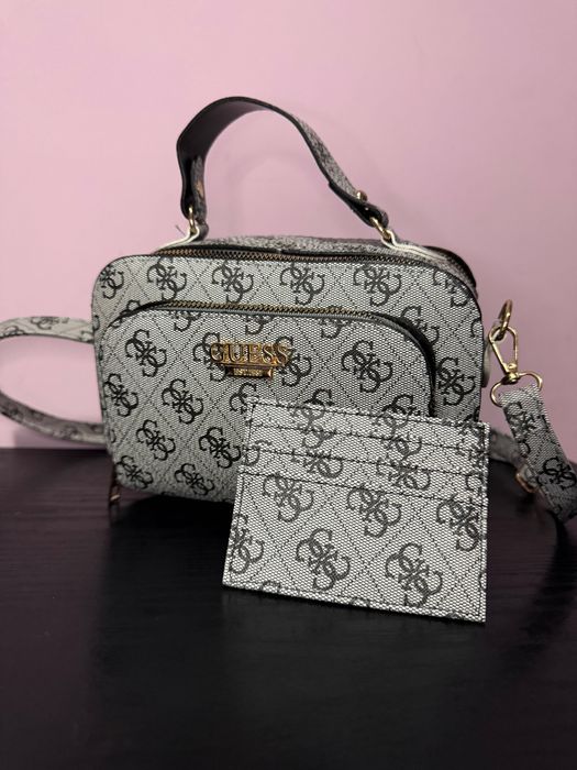 Маркови чанти guess,dior,the tote bag