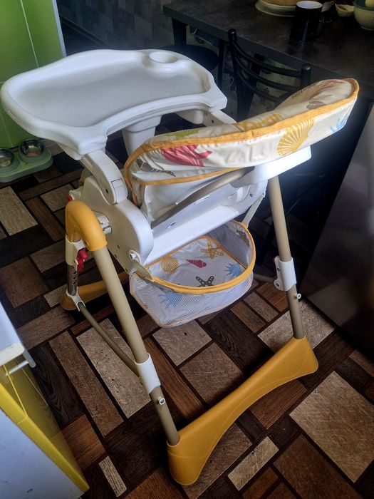 Продам стульчик для кормления