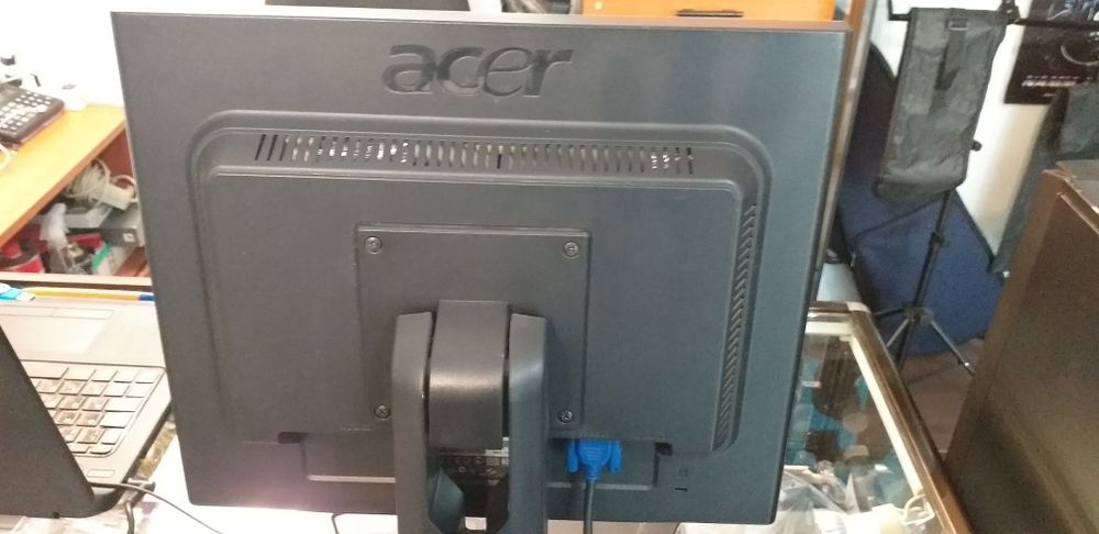 Монитор за настолен компютър!