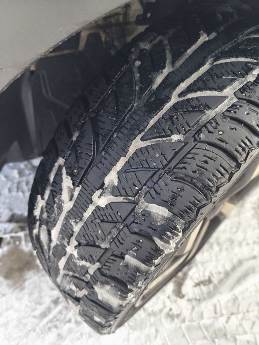 Зимни гуми 225/45 r19