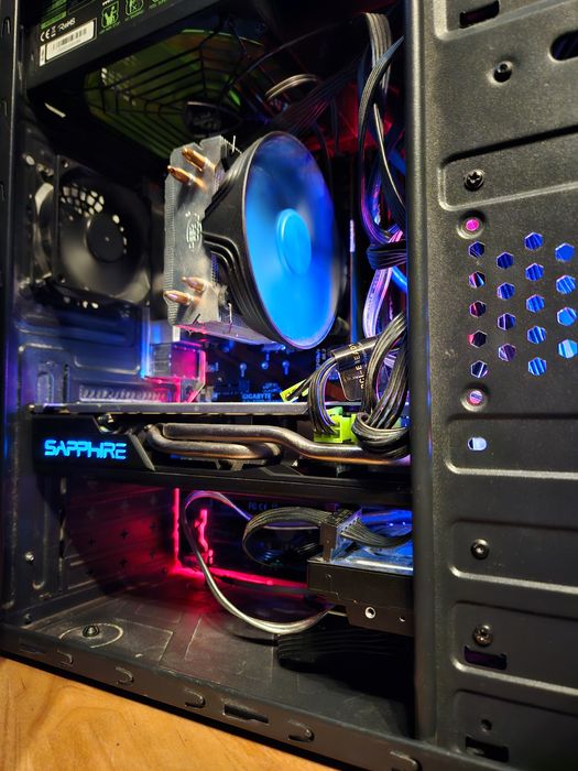 Vând unitate Pc DDR4 6600K placa video 4 gb Ssd Hdd