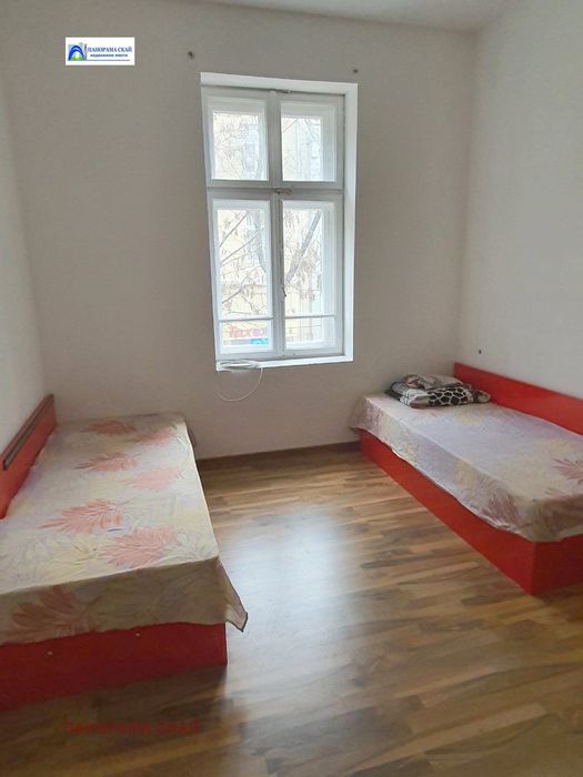 Продава се Тристаен апартамент в Плевен, Идеален център - 92 кв.м за 1577 €/кв.м - Снимка #4