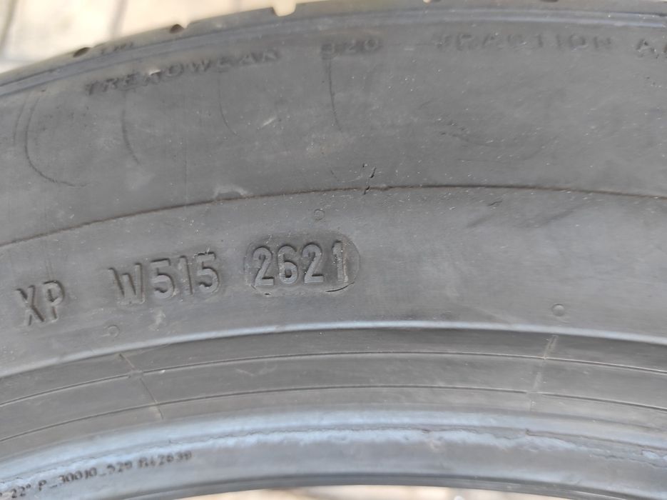 Гуми Pirelli 305/40/20 Pzero , dot 2621
