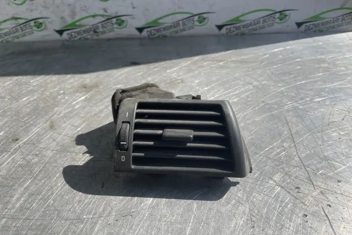Grila ventilatie bord dreapta BMW Seria 3 2001 320d MT (136 hp)
