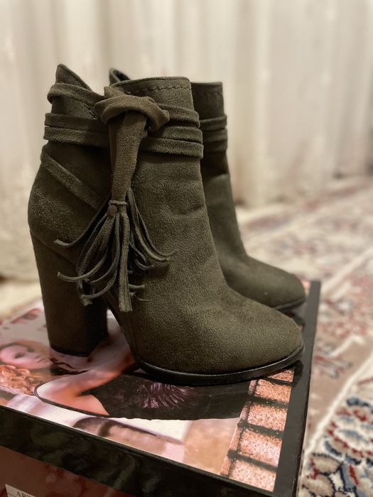 Женстке демисезонные сапоги